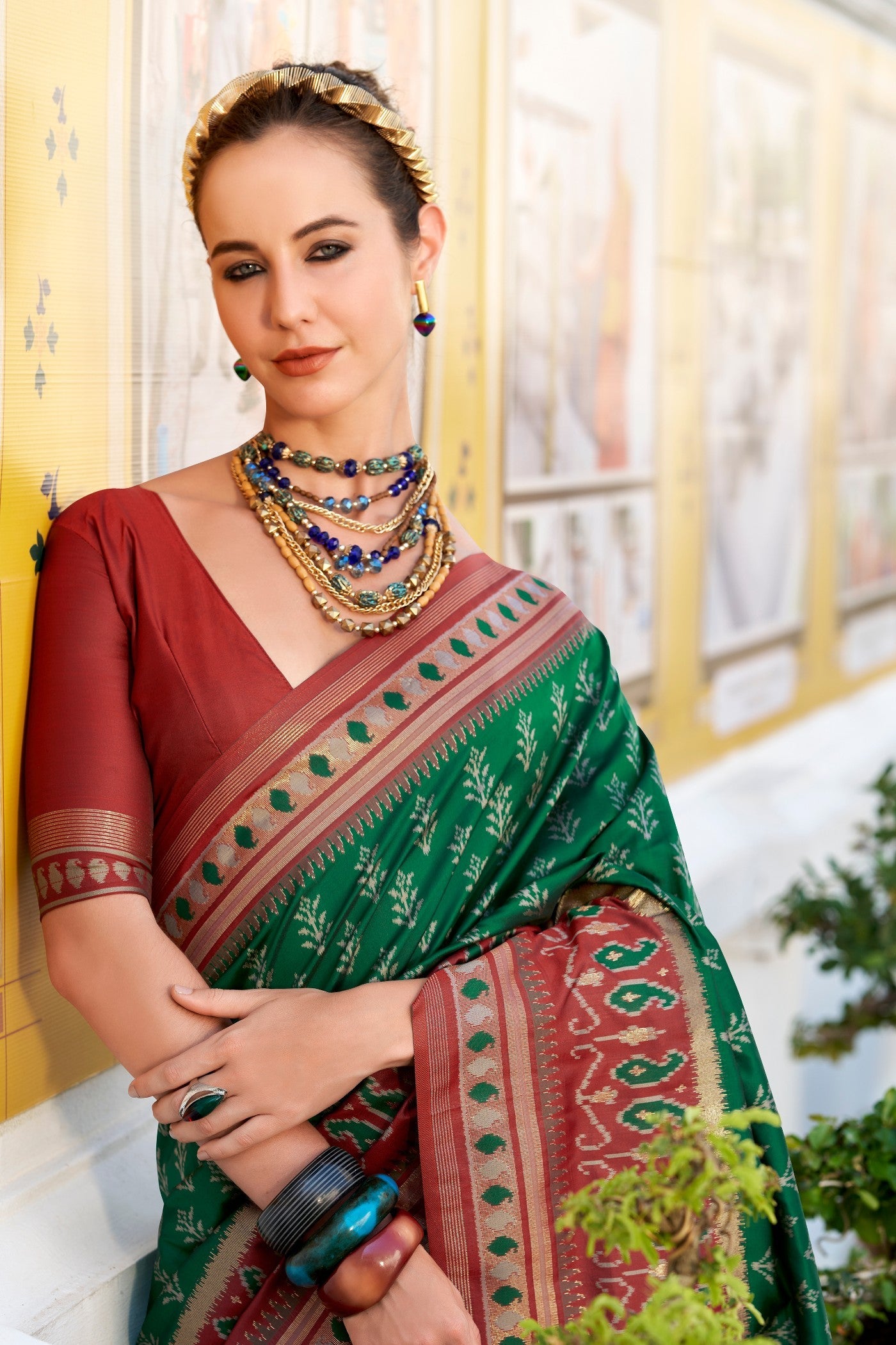 Taj Mahal Dark Green Soft Banarasi Ikkat Silk Woven Saree