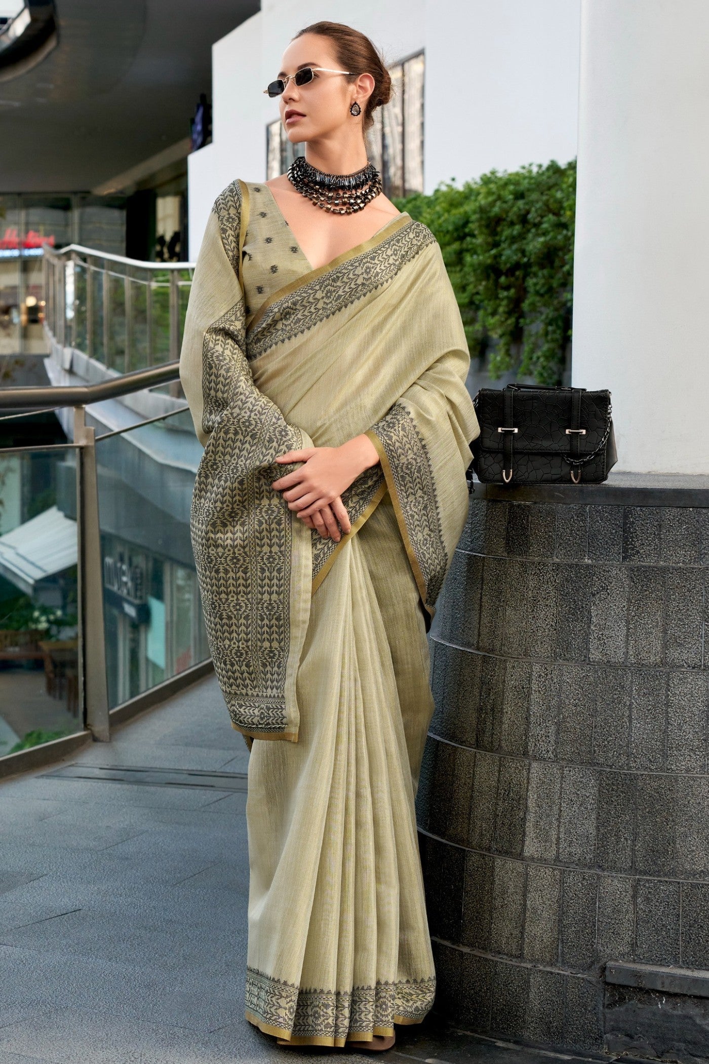 BlackBerry Pine Pure Linen Tissue Silk Woven Saree