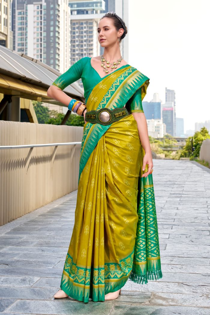 Qutub Minar Green Pure Soft Banarasi Silk Ikkat Weaving Saree