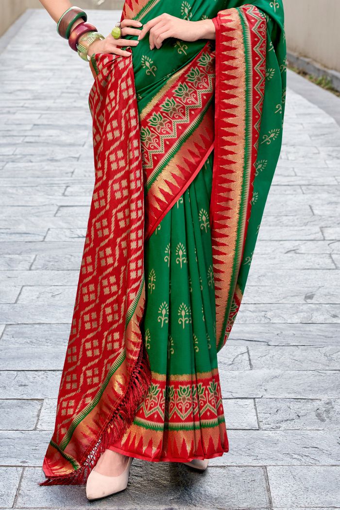 Qutub Minar Dark Green Pure Soft Banarasi Silk Ikkat Weaving Saree