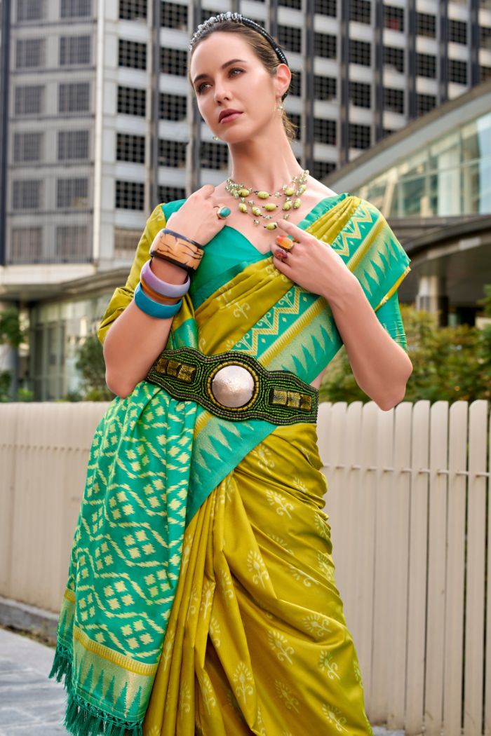 Qutub Minar Green Pure Soft Banarasi Silk Ikkat Weaving Saree