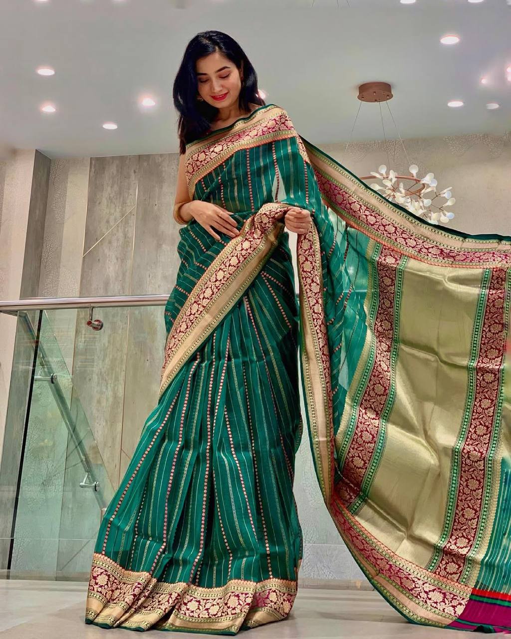 Elegant Aqua Green Soft Lichi Silk Weaving Saree
