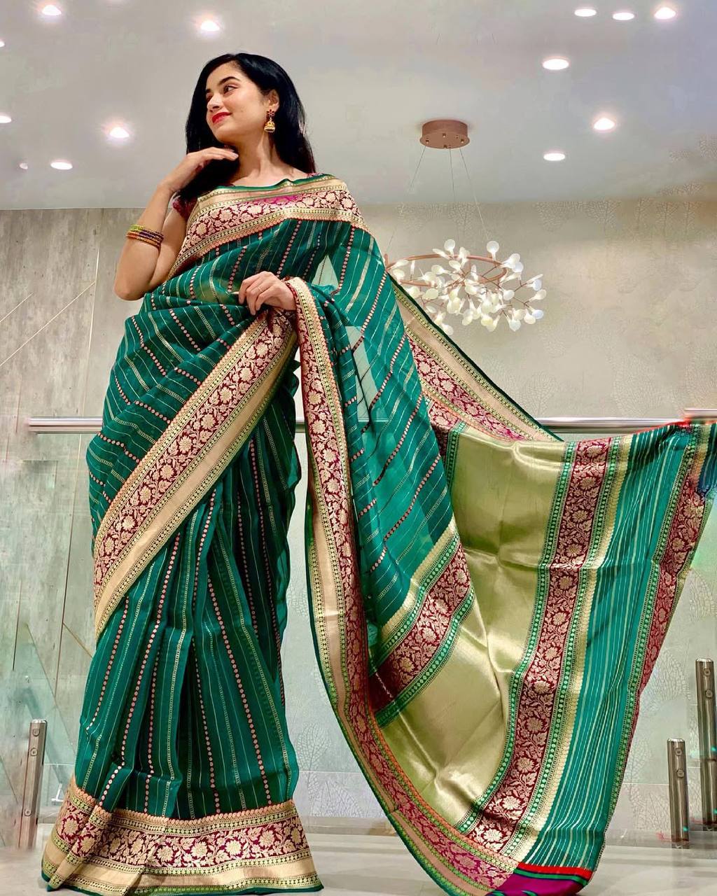 Elegant Aqua Green Soft Lichi Silk Weaving Saree