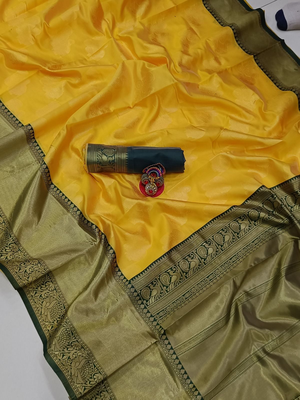 Angelic Yellow Soft Silk Weaving Saree