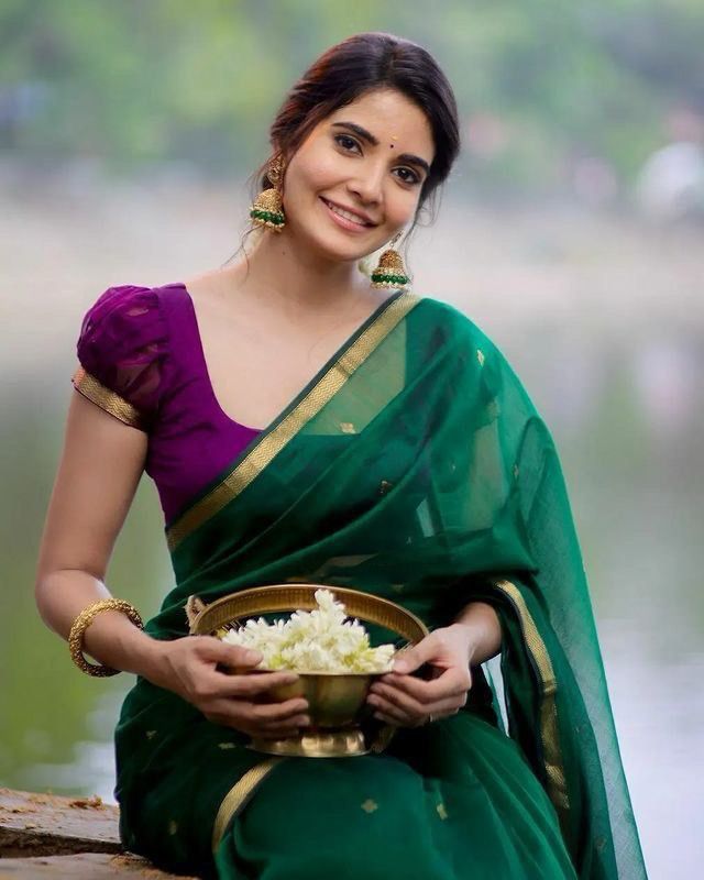 Embrocation Green Cotton Silk Weaving Saree