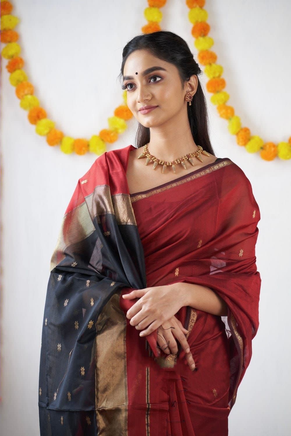 Gorgeous Maroon Cotton Silk Weaving Saree
