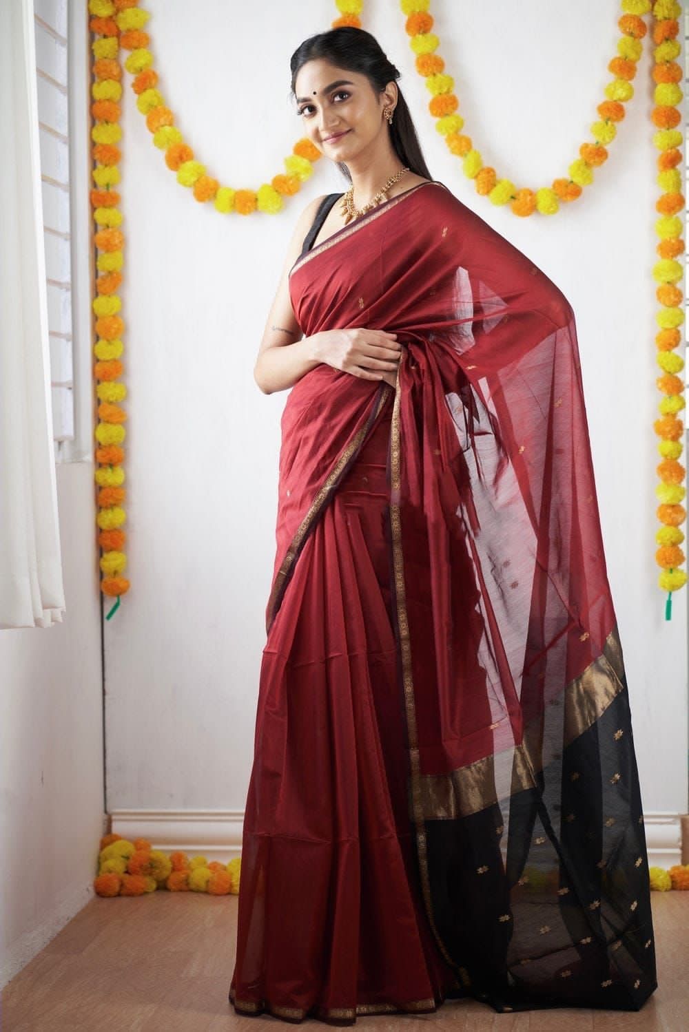 Gorgeous Maroon Cotton Silk Weaving Saree