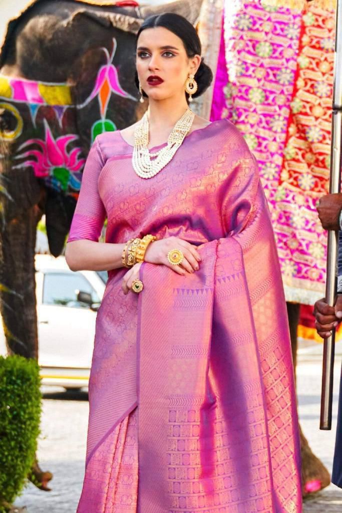 Amiable Purple Kanjivaram Silk Weaving Saree