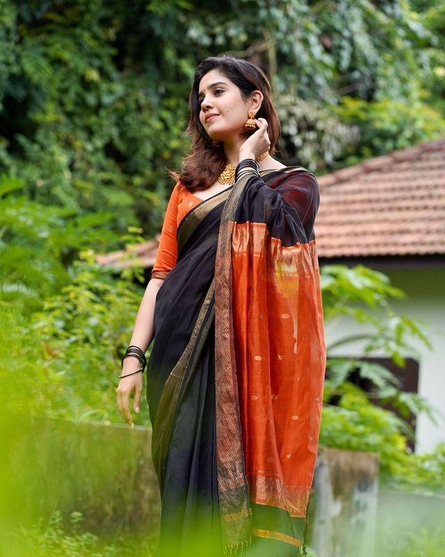 Assemblage Black Soft Silk Weaving Saree