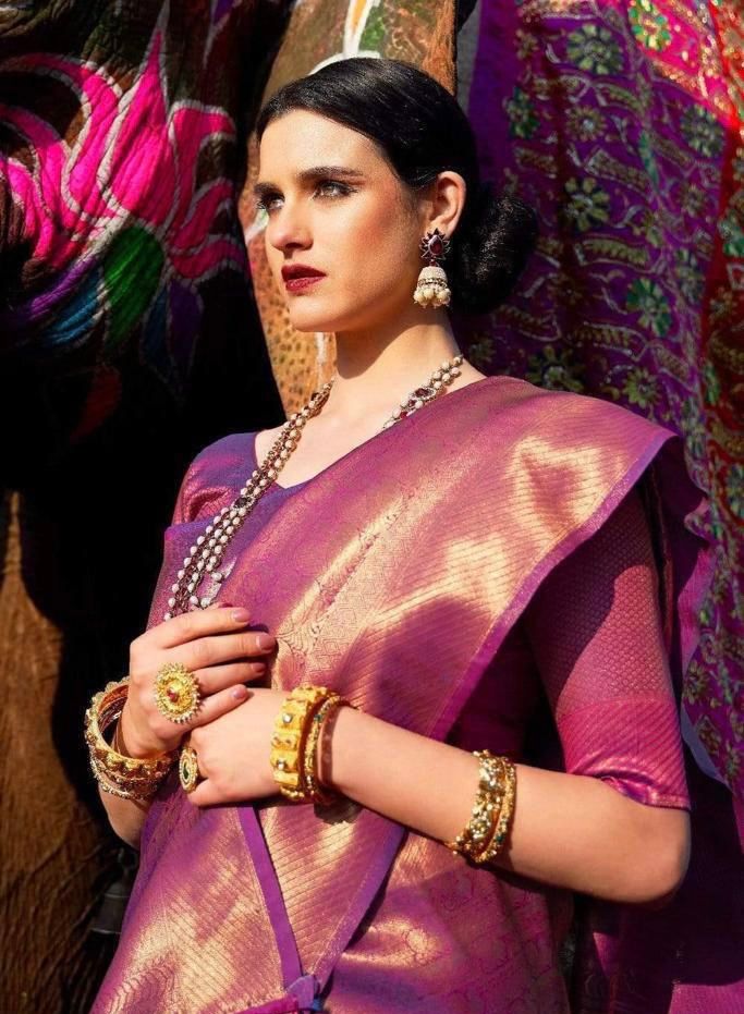 Amiable Purple Kanjivaram Silk Weaving Saree