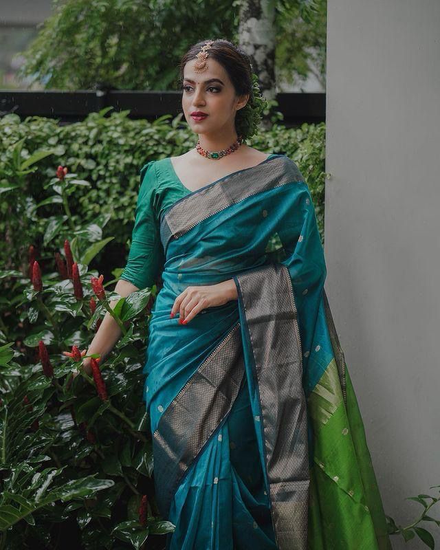 Gorgeous Rama Soft Silk Weaving Saree