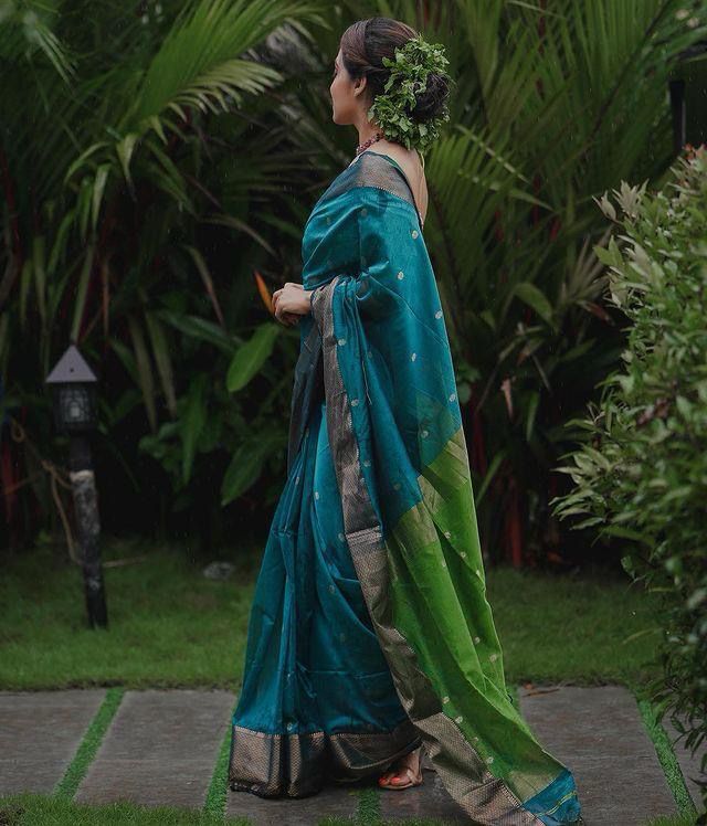 Gorgeous Rama Soft Silk Weaving Saree
