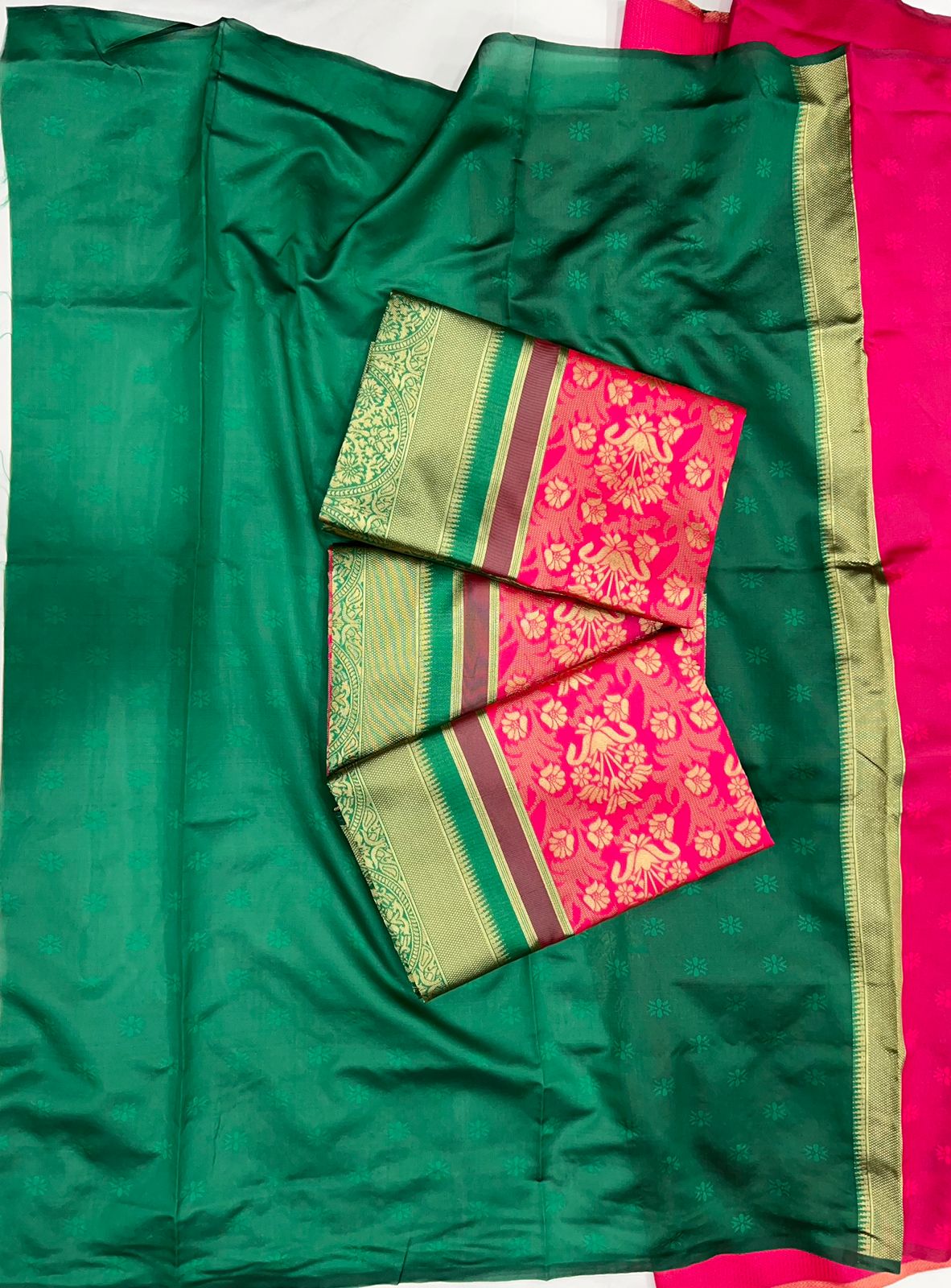 Breathtaking Dark Pink Soft Banarasi Silk Weaving Saree