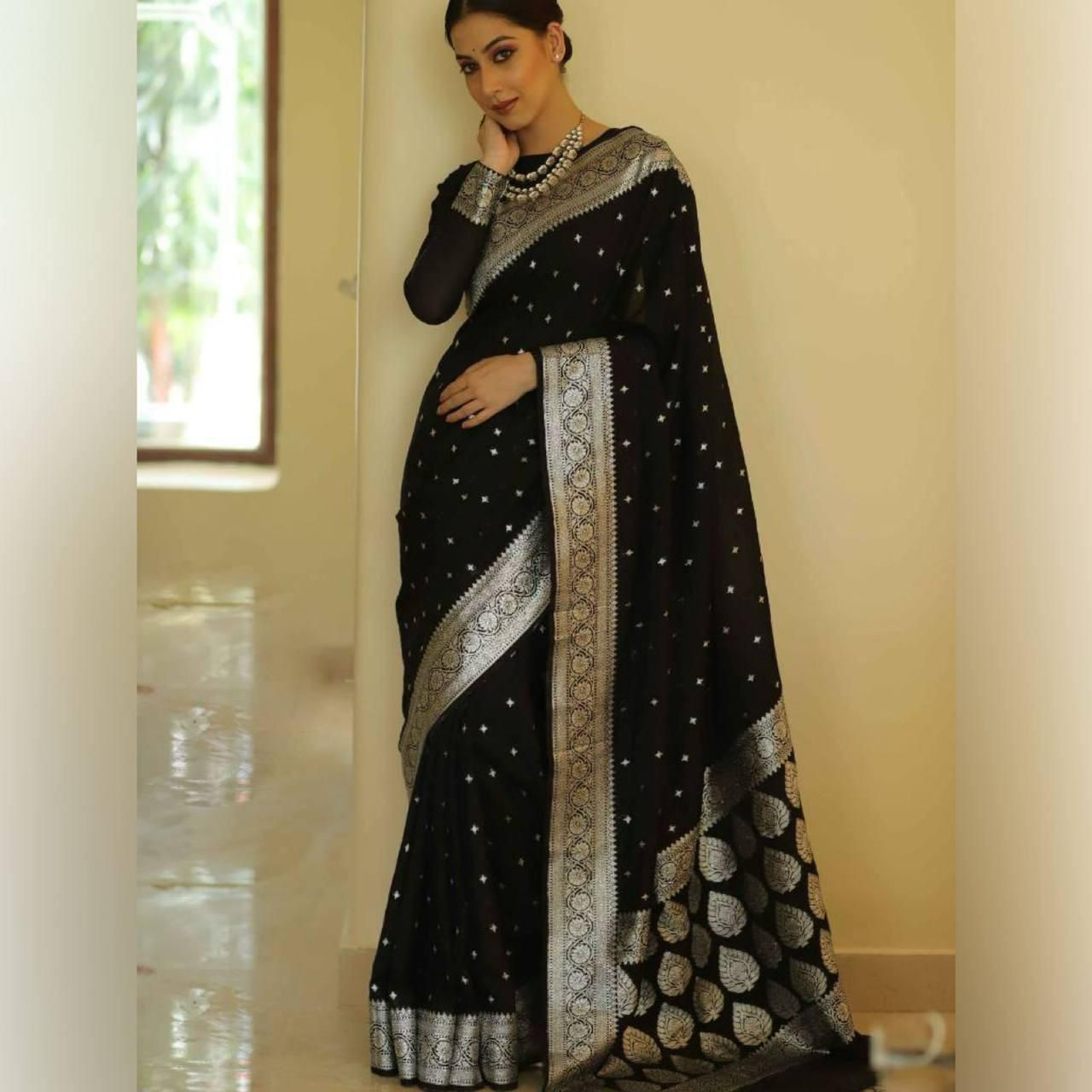 Fascinating Black Cotton Silk Weaving Saree