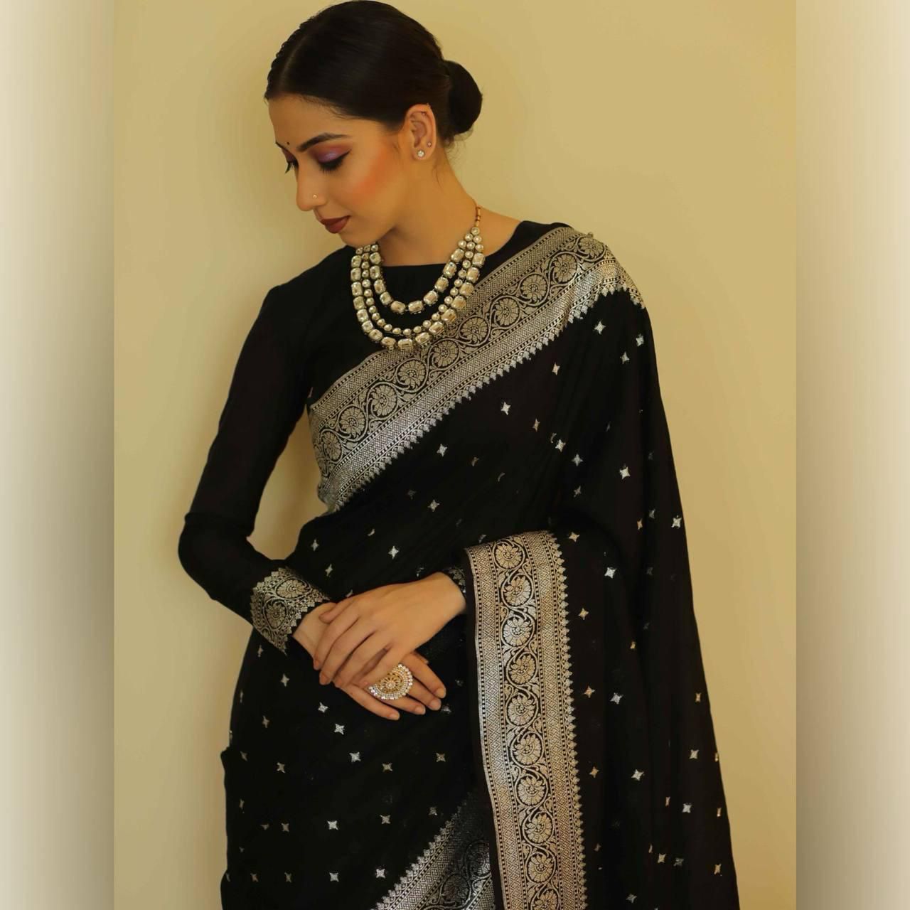 Fascinating Black Cotton Silk Weaving Saree
