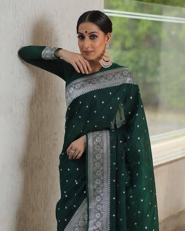 Exquisite Green Cotton Silk Weaving Saree