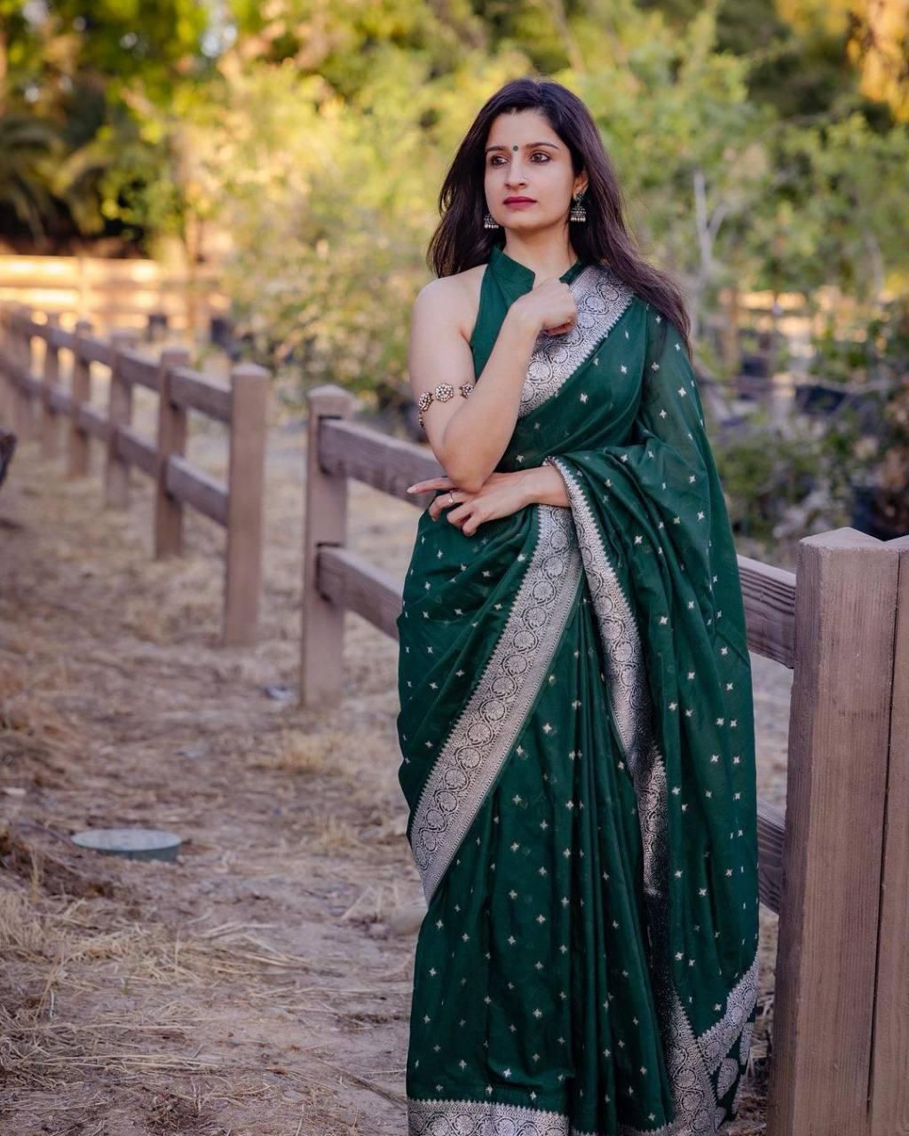 Exquisite Green Cotton Silk Weaving Saree