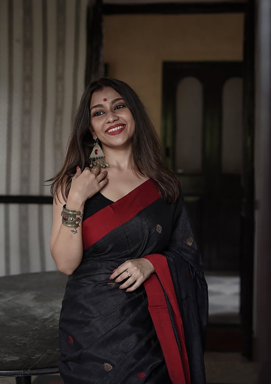 Ointment Black Cotton Silk Weaving Saree