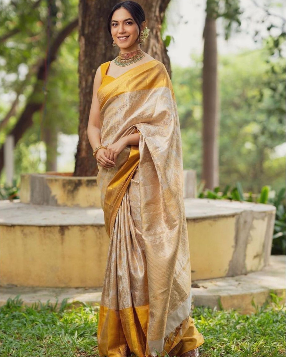 Cascading Beige Soft Silk Weaving Saree