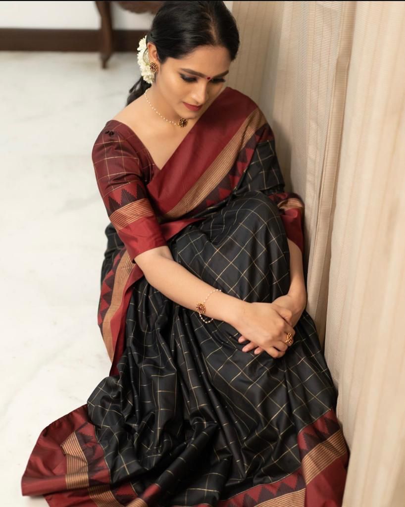 Stunning Black Soft Silk Weaving Saree
