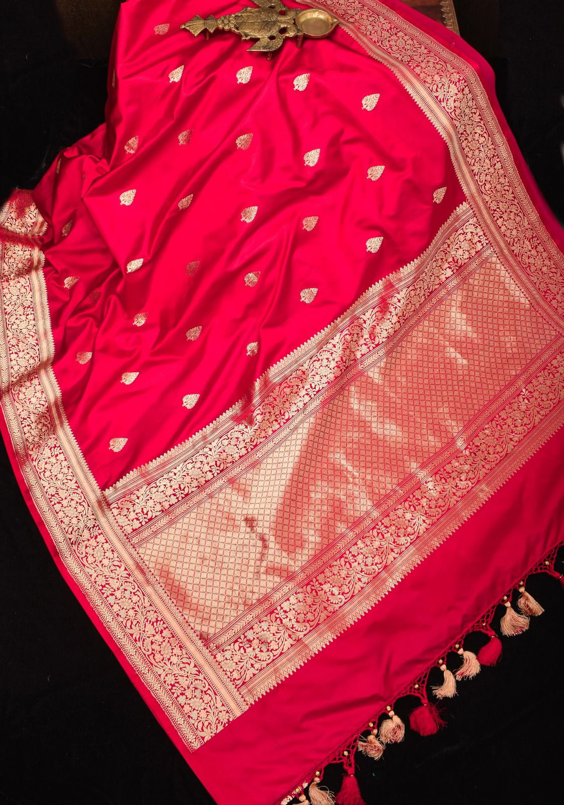 Brilliant Hot Pink Soft Silk Weaving Saree