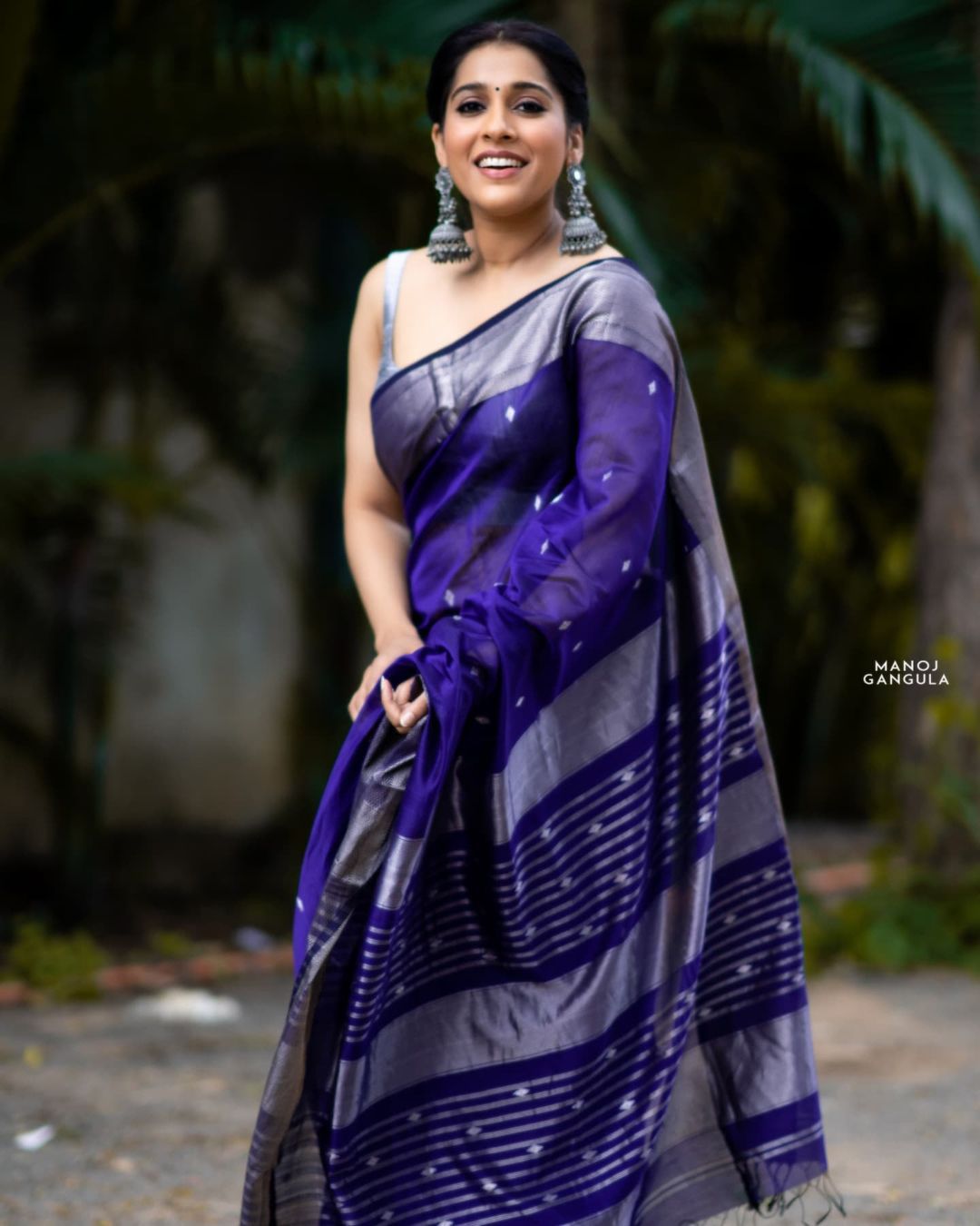 Peerless Royal Blue Soft Silk Weaving Saree