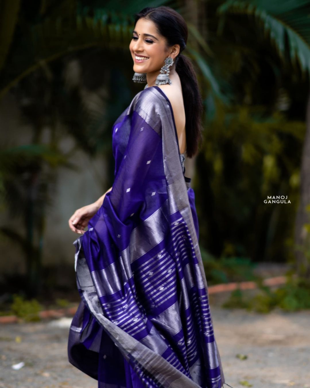 Peerless Royal Blue Soft Silk Weaving Saree