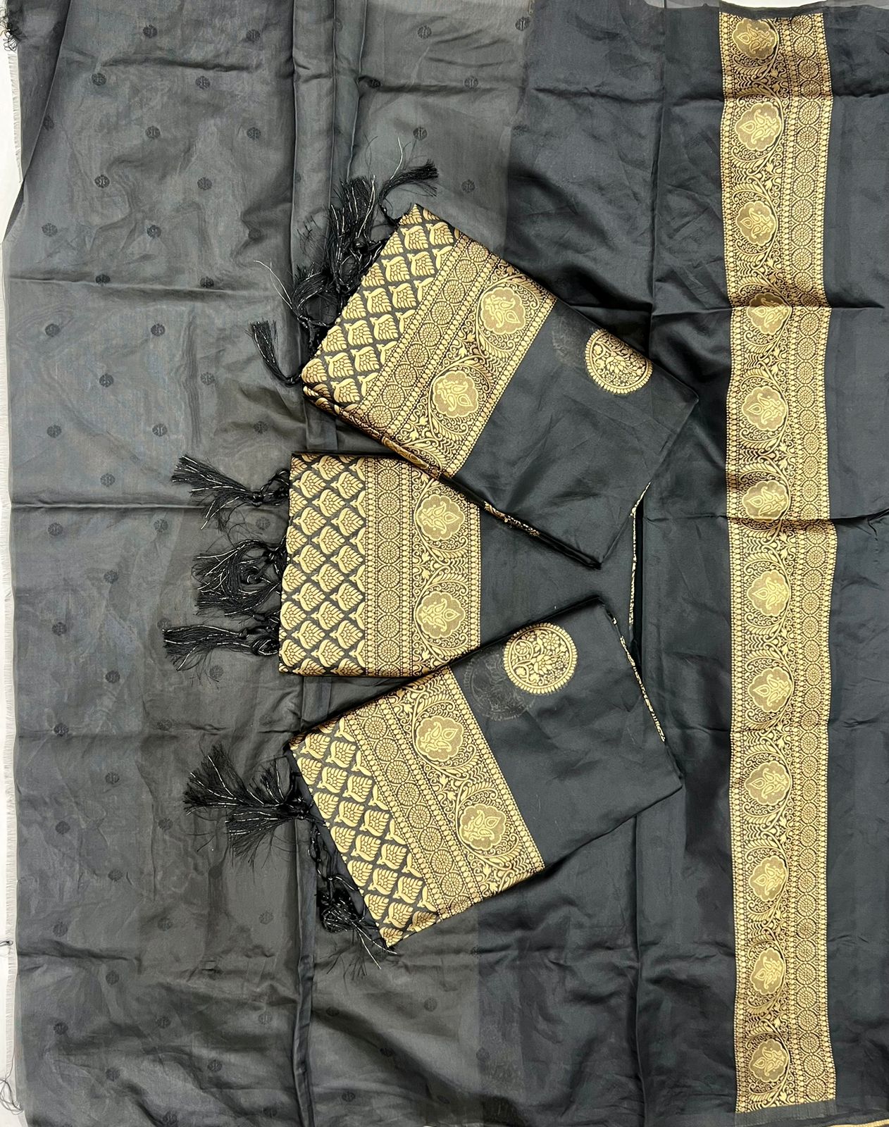 Extraordinary Black Soft Silk Weaving Saree
