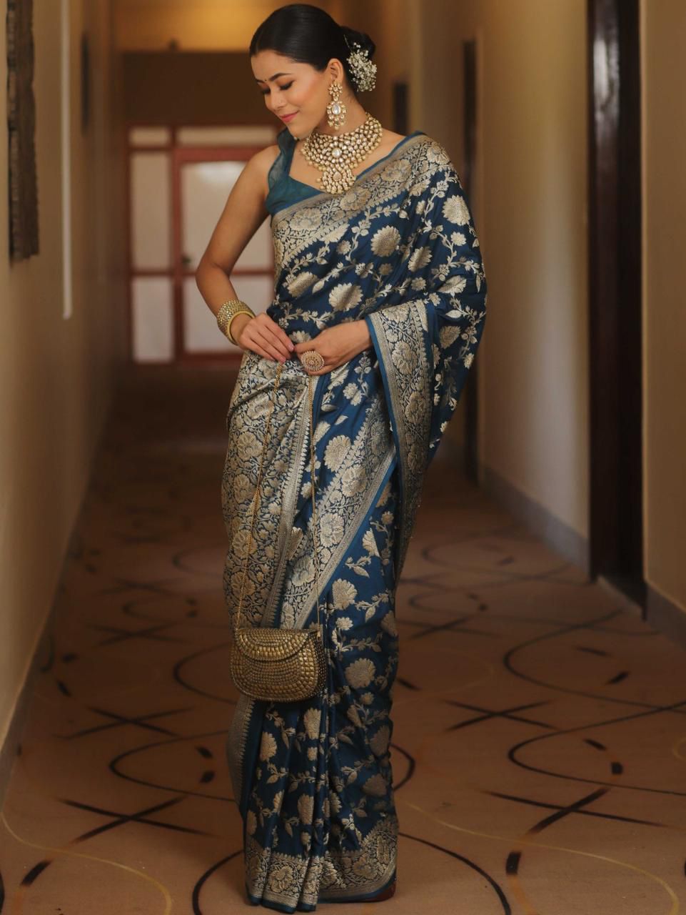 Enamoring Navy Blue Soft Silk Weaving Saree