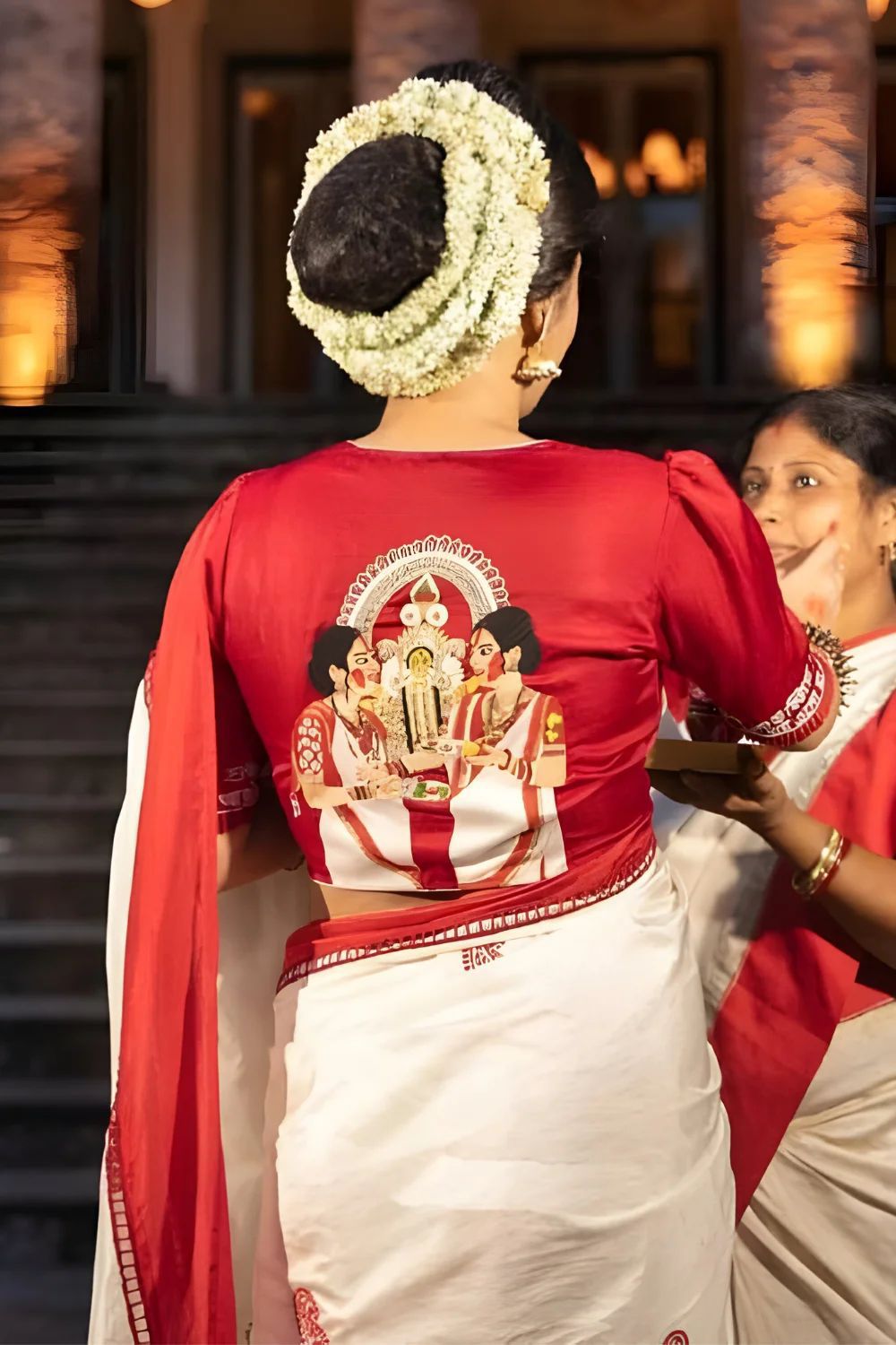Gorgeous White And Red Soft Silk Weaving Saree
