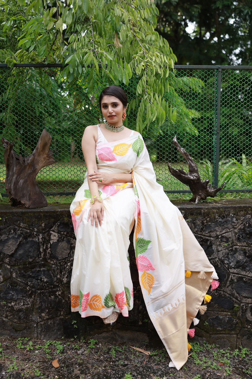 Fabulous Off White Soft Silk Weaving Saree