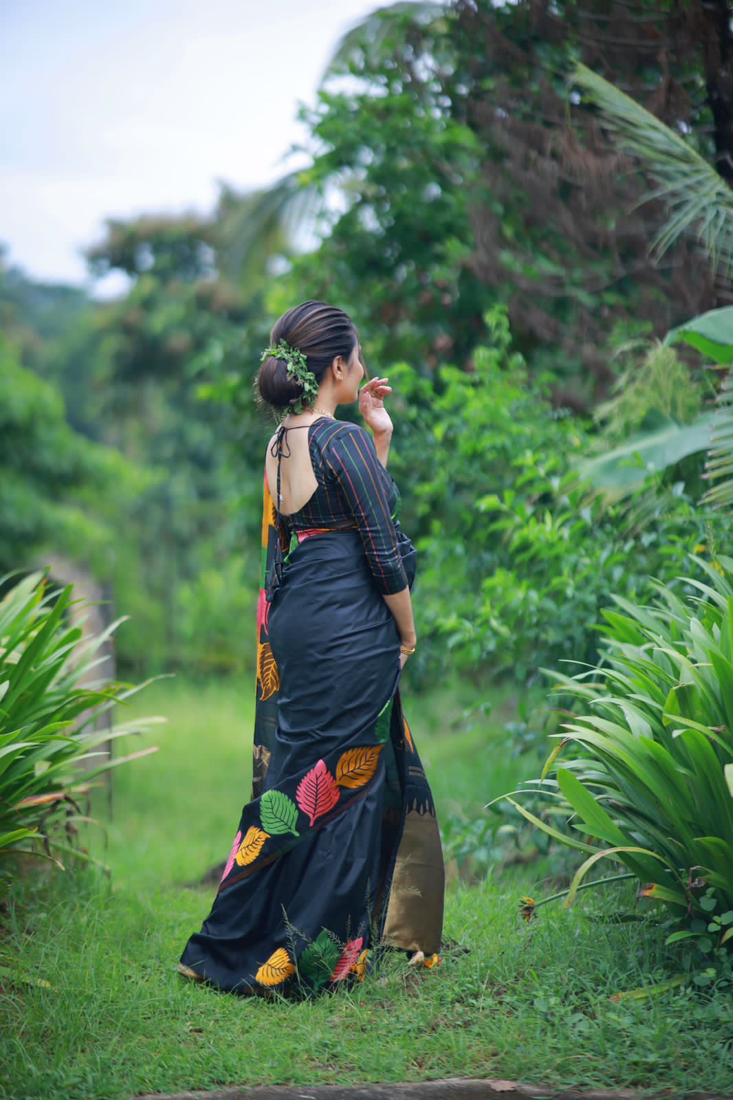 Radiant Black Soft Silk Weaving Saree