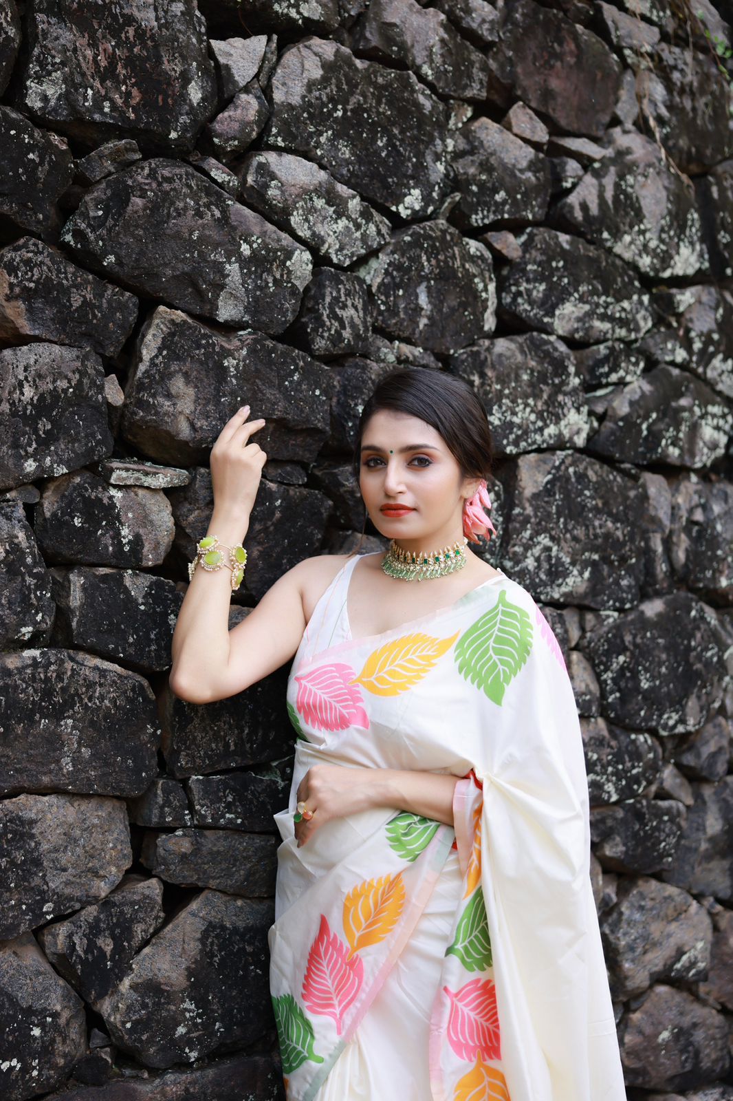 Fabulous Off White Soft Silk Weaving Saree
