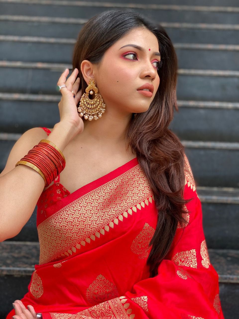 Unique Red Soft Silk Weaving Saree