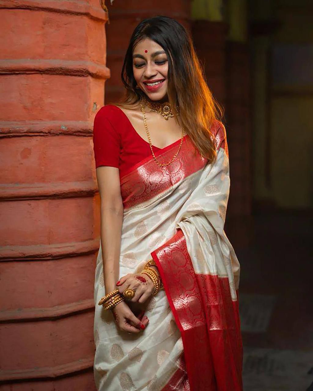 Extraordinary White And Red Soft Silk Weaving Saree