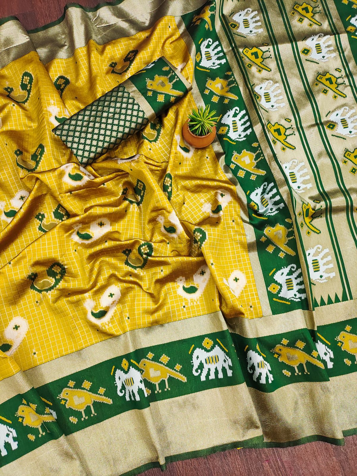 Pretty Mustard Soft Silk Weaving Saree