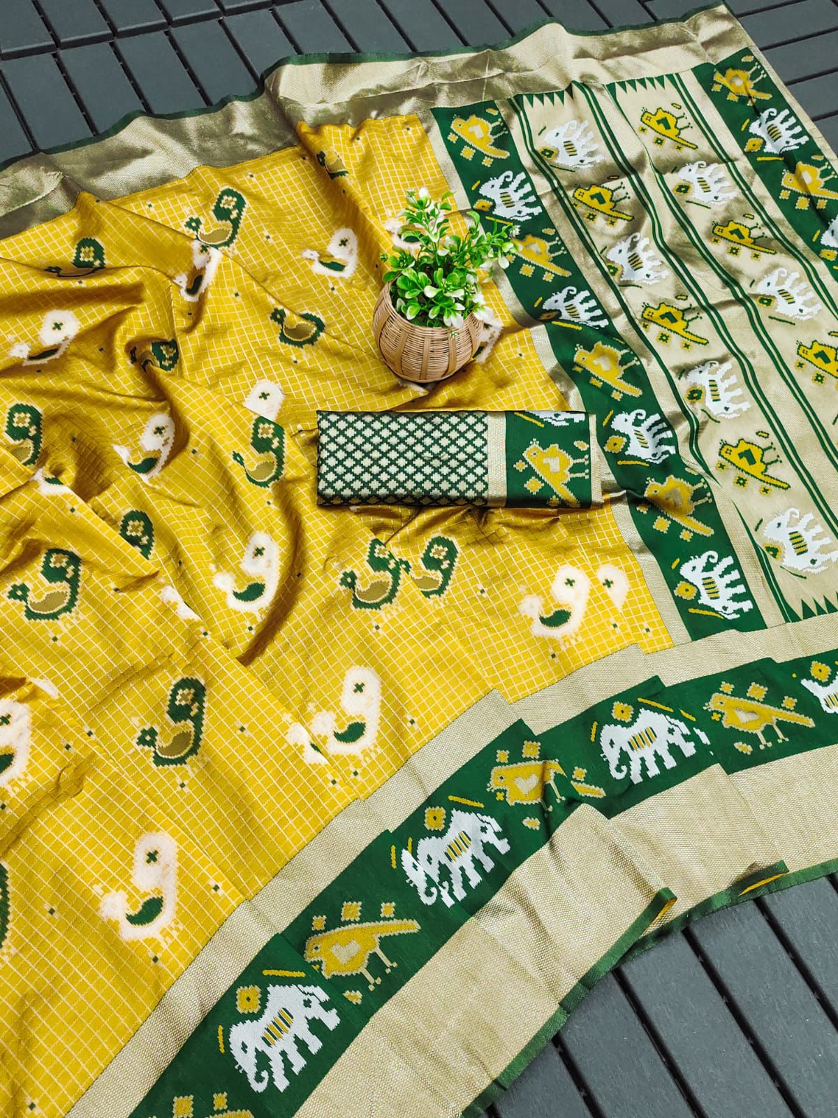 Pretty Mustard Soft Silk Weaving Saree