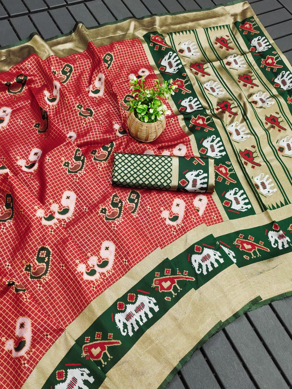 Conflate Red Soft Silk Weaving Saree