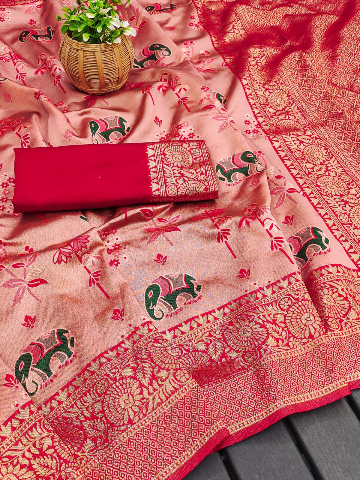 Desultory Pink Soft Silk Weaving Saree