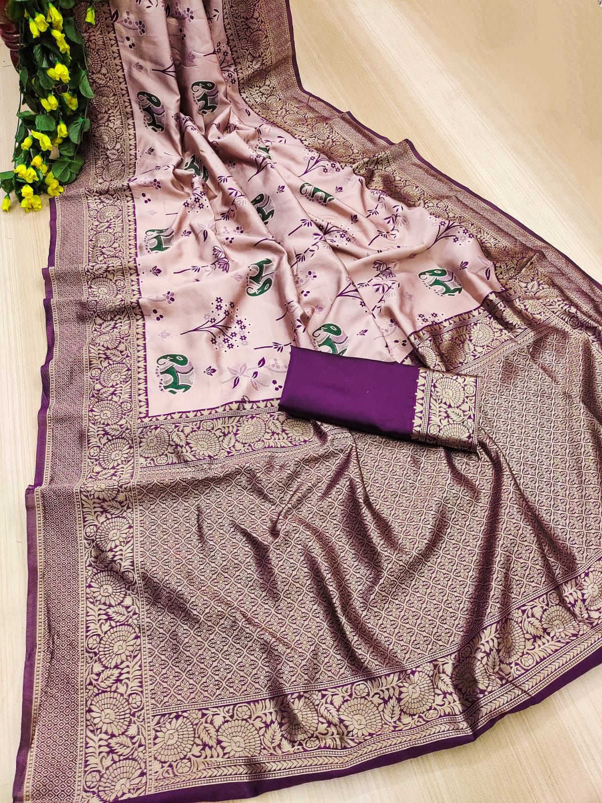 Innovative Lavender Soft Silk Weaving Saree