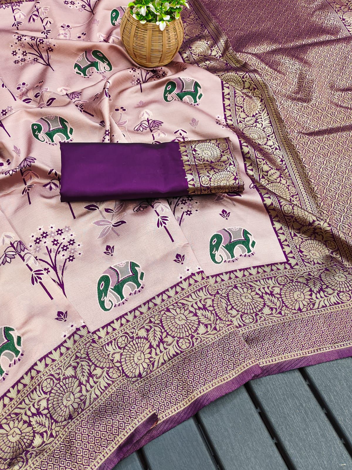 Innovative Lavender Soft Silk Weaving Saree