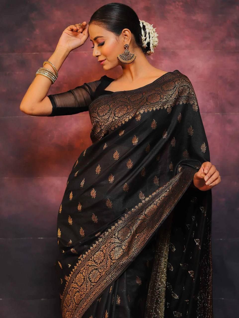 Alluring Soft Silk Weaving Saree