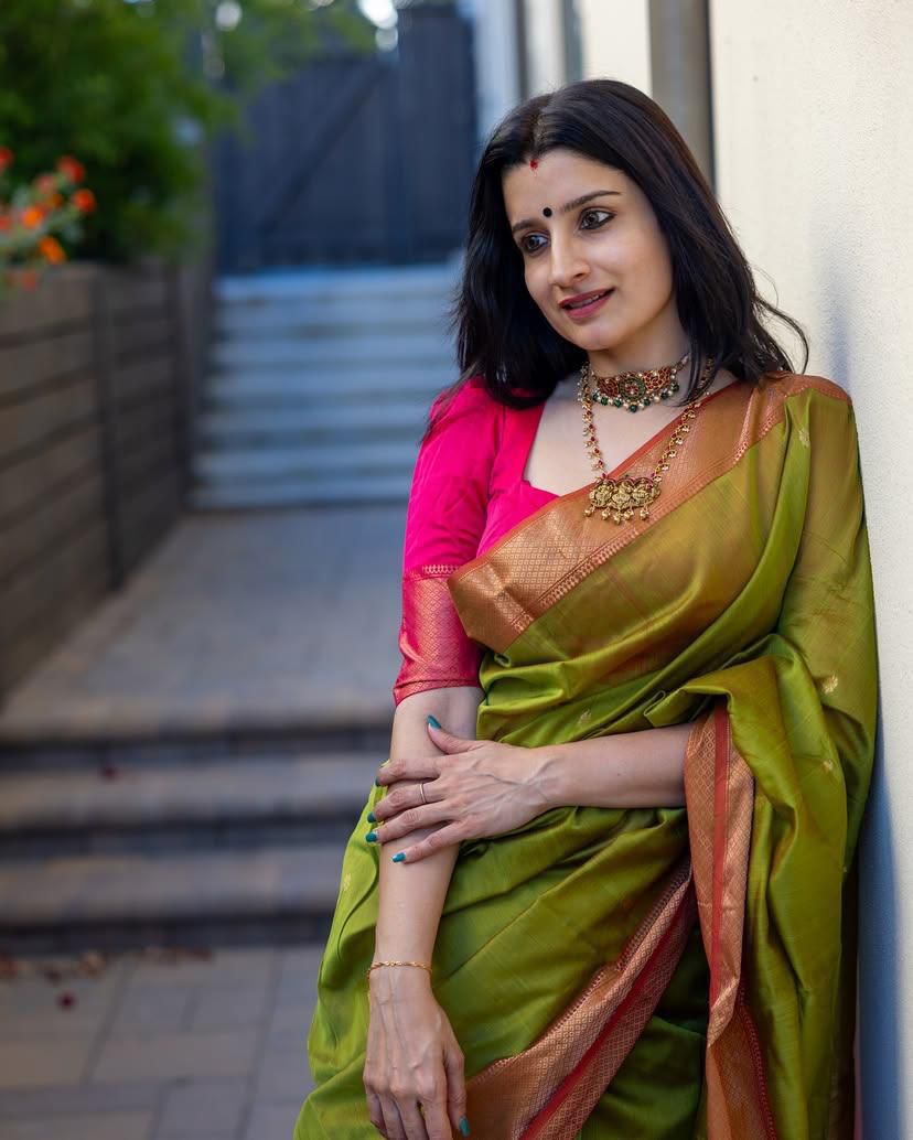 Radiant Green Soft Silk Weaving Saree