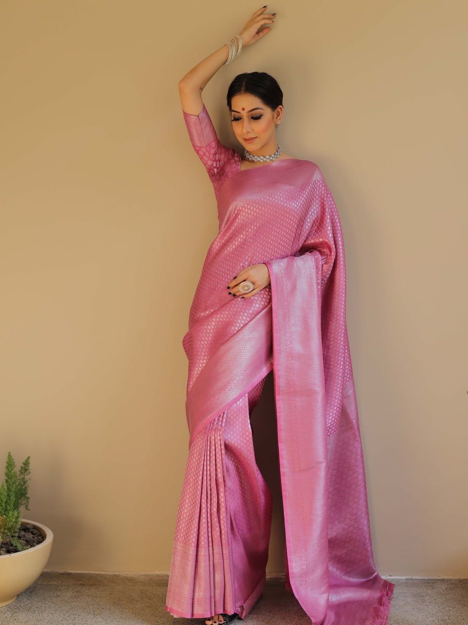 Fabulous Pink Soft Silk Weaving Saree