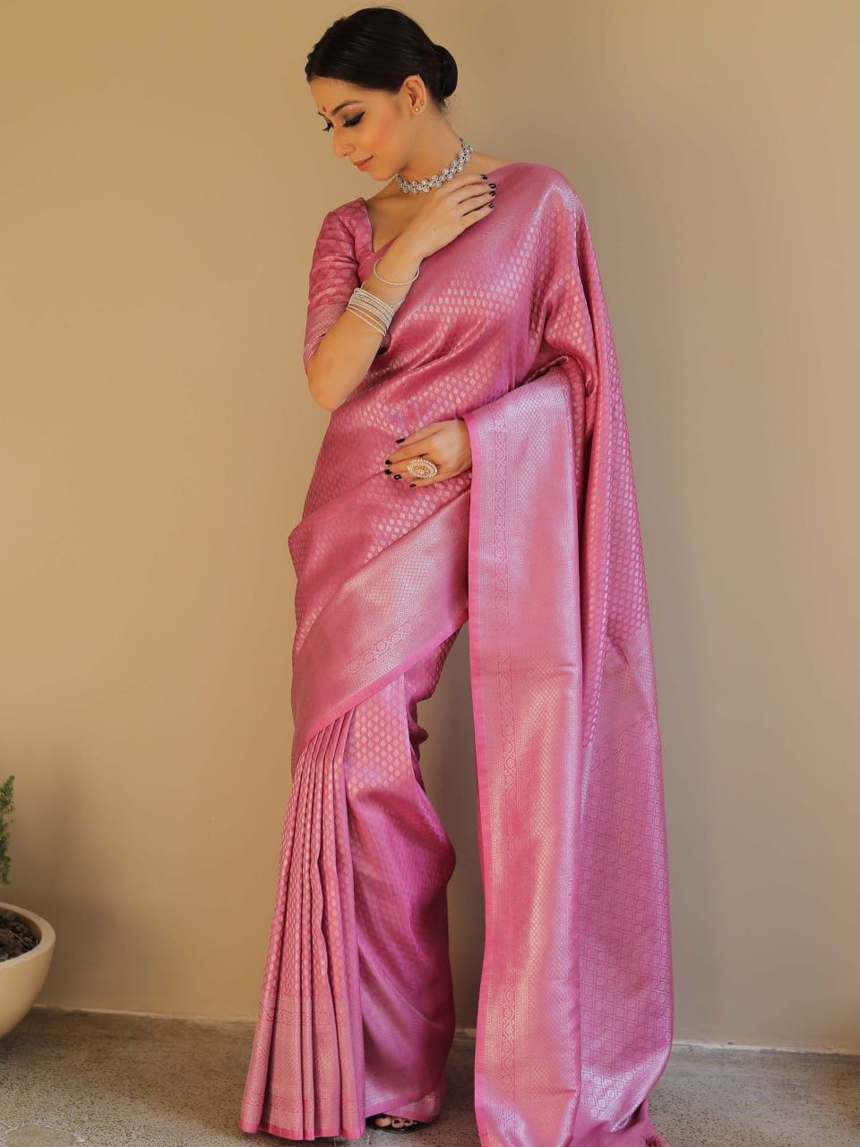 Fabulous Pink Soft Silk Weaving Saree