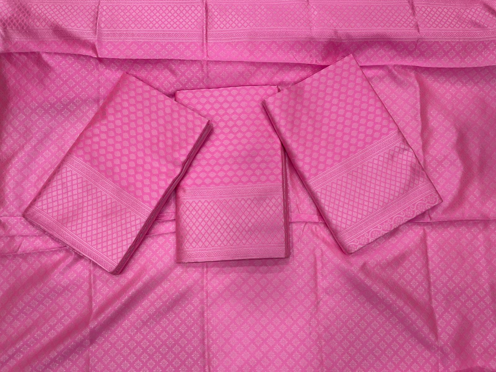 Fabulous Pink Soft Silk Weaving Saree