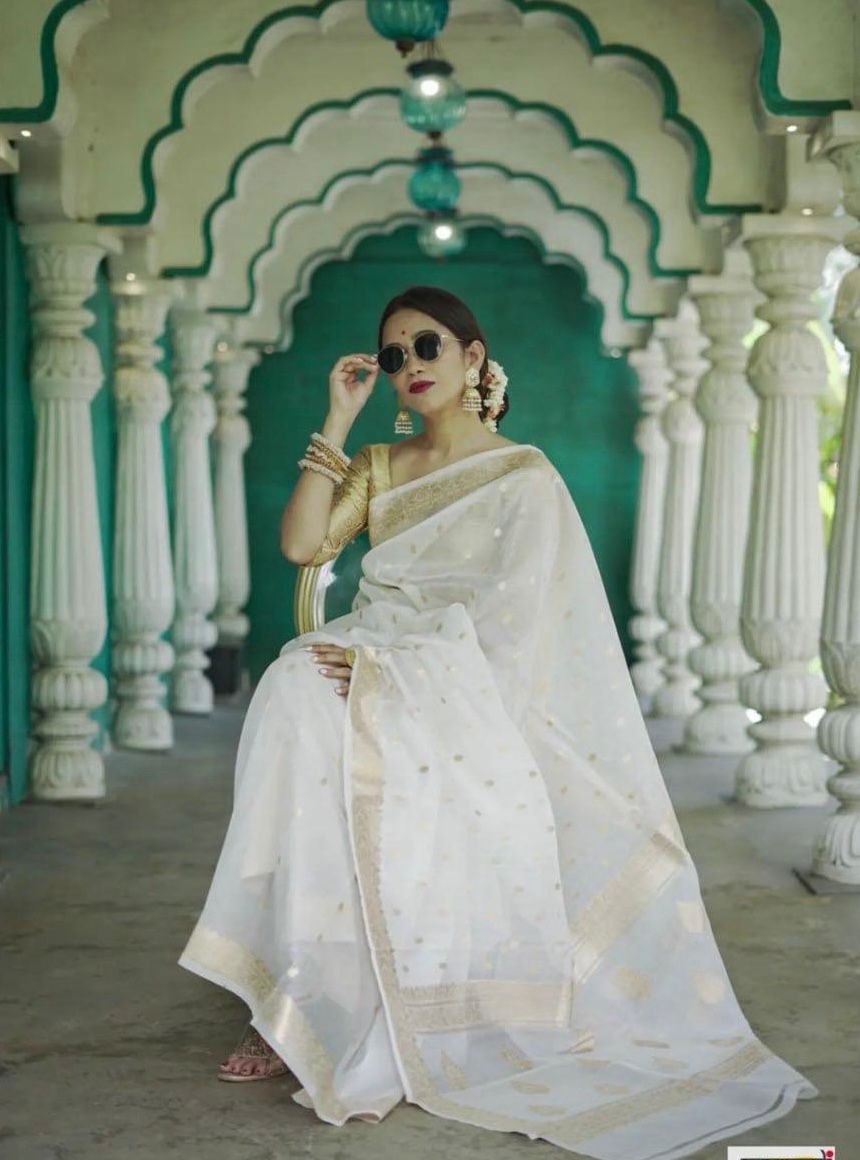 Delightful Off White Linen Silk Weaving Saree