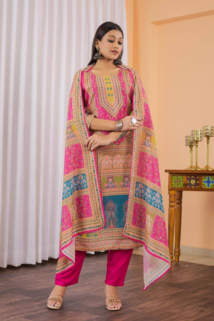 Confounding Pink Maslin Digital Print Suit Set