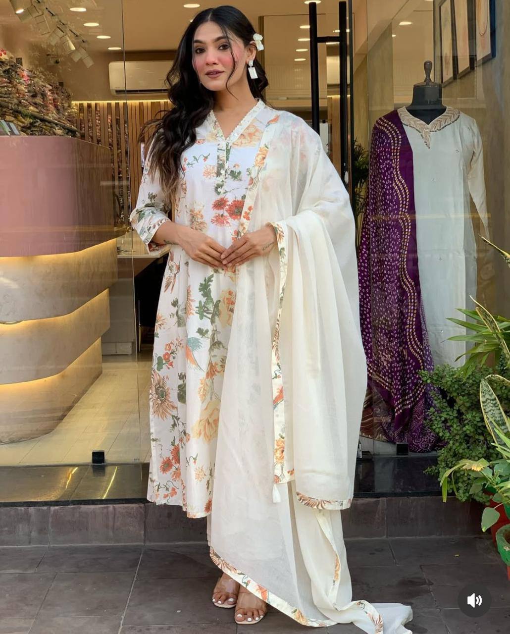 Blooming Off White Mul Cotten Flower Printed Suit Set