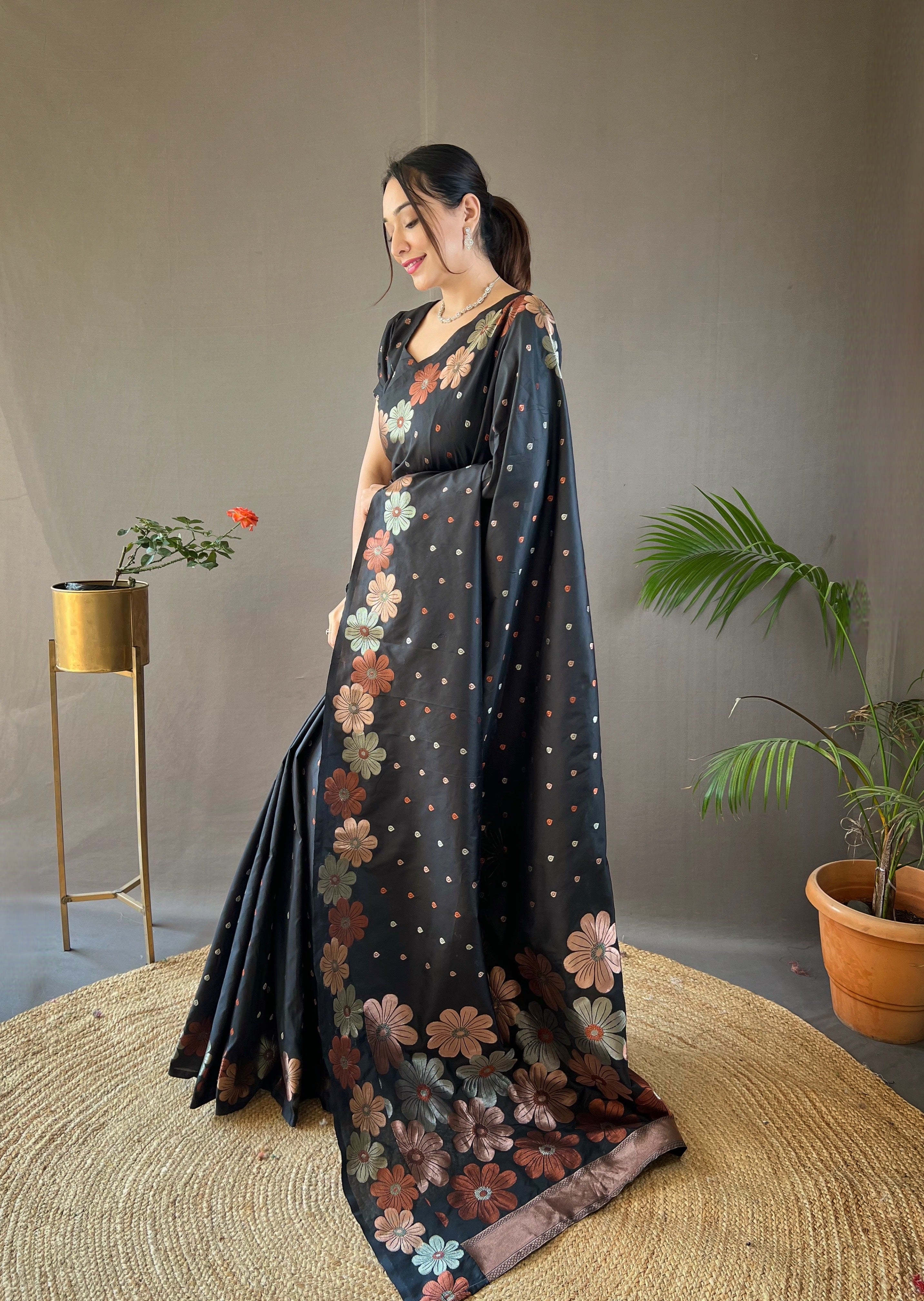 Black weaving flower panel Soft Banarasi Silk Saree